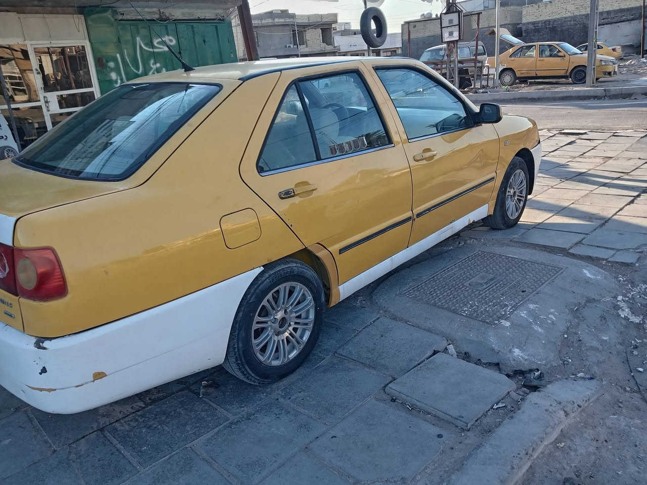 السلام عليكم البيع شيري كوين موديل ١٣ مكينه وكير بل جيس كورلا سياره موضح بل صوره كشرها بدون صبغ ولا ضربه سياره رعيها موجود تحويل شوكت ميعجبك جيراني سعر ٣٠ وبيها مجال مكان بغداد تقاطع درويش رقم*********** صدرها جديد تخم تايرات جداد سياره
