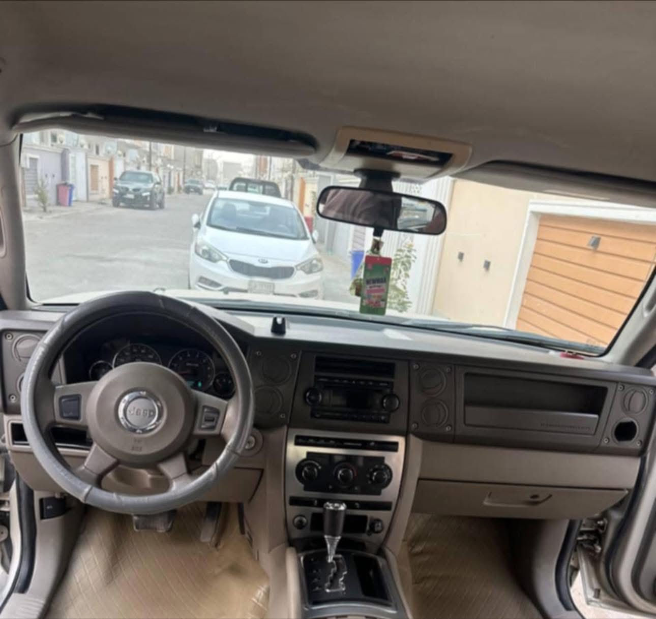 كومندر 2007
مكانها ديالى بعقوبة 
***********
السعر 85
