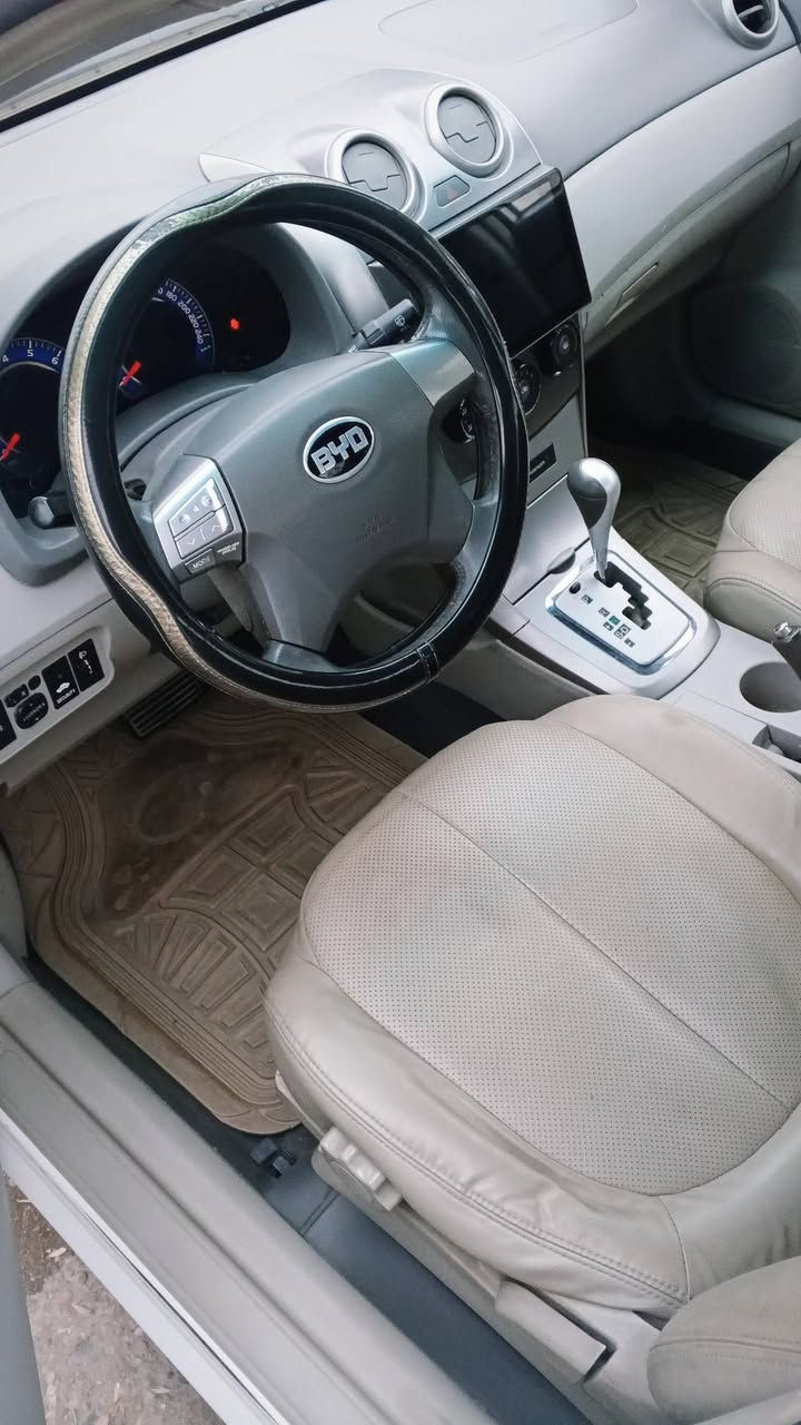 بي واي G3 2013
فووول توماتيك 
محرك كير شرط 
بدون صبغ 
كشات جلد 
فتحه سقف  
كابون بانزين بيها 
مطلوبه 3اشهر فقط وعيسددد 
رقم نينوى 
للاستفسار 
‏‪***********‬‏
