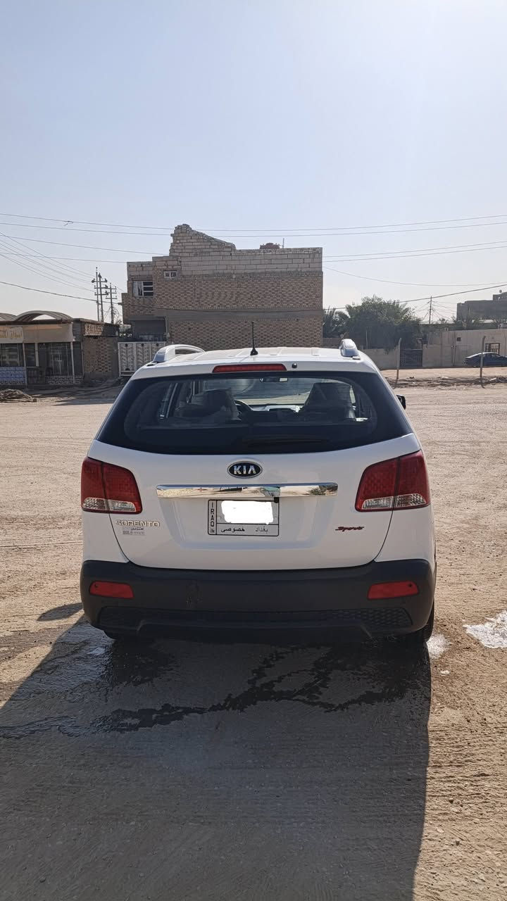 سلام عليكم سورنتو 2012 خليجي 2400 (4)سلندر اشاير بل المري تحكم ستيرن مثبت سرعه ويل 18 ثلاث قطع تبريد سبعه راكب   ما شية 160 مكفولة ما عداا الي موضع بل للصورة الأستفسار ***********
