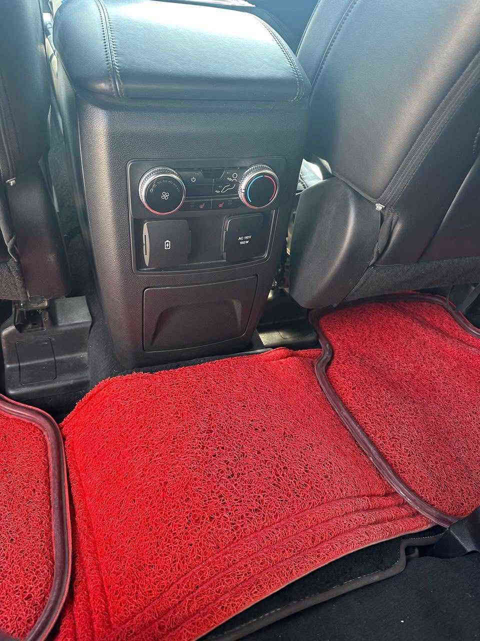 للبيع فورد اكسبلورر بلاتينيوم ٢٠٢٢
فول مواصفات رقم بغداد الدولي
حادثها جاملغ بصف السايق صبغ شاصي سليم
الايرباك طاگ راجع سيستم
كاميرا ٣٦٠ درجة
محرك ٣٣٠٠ هايبرد تنفس طبيعي مكفول
گير ١٠ سرعات اوتو مكفول
4X4 
318hp
٧ راكب سياحي منفصل
شاشة كبيرة مع عدادات ديجيتال 
ماشية ٤٢ الف مايل
اوتو ستوب، هاند بريك كهربائي، حساسات محيطية 
رقم و حساب صاحب السيارة للاستفسار 
***********
السيارة متواجدة ببغداد المستنصرية 
السعر 30$ الف Colombo
