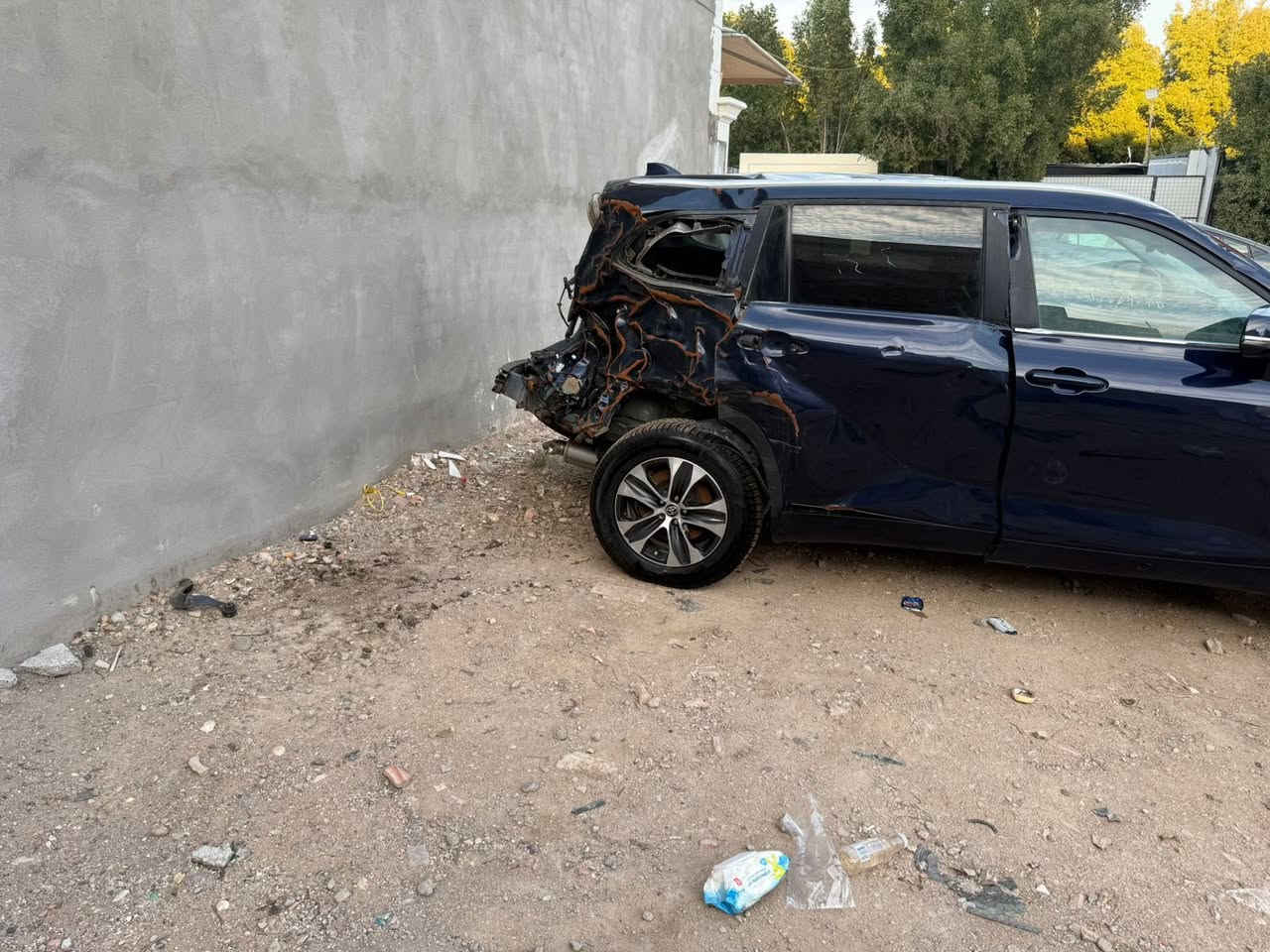 السلام عليكم
للبيع 

هايلندر 

موديل 2023

سيارة ع حادثها 

منفيس بسمي دافع كمرك 

سيارة تشتغل وتمشي 

سعر115ورقه وبي مجال 

الاتصال***********

مكان سيارة بغداد حي قادسية
