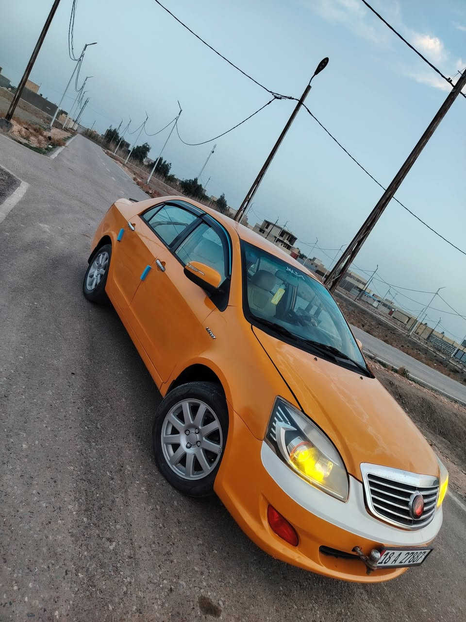 السلام عليكم جيلي موبل رقم بابل وانكليزي سنويه ل 30 هزه جديده تخم تاير حداديه جديده دوشمه شاشه بلوتوث سياره حلوه بيها صبغ دوس هلالت مصلحات جاملغ خلفي صبغ إثر جراد بدون ضربه مكينه وكير مكفولات كهربائيات كلها شغاله لايت زنون شمسي السعر 42 وبيها مجال مكاني ديوانية ***********
