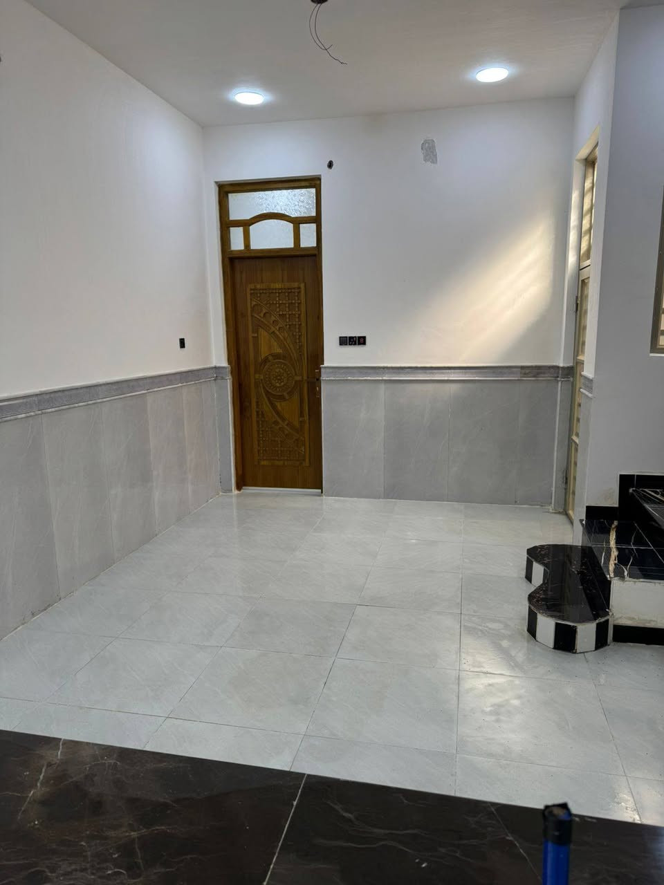 بيت للبيع مساحة 100 متر، العنوان حجي حسن الجمعيات نهاية الأربع سايدات قرب المولدة، بناء حديث 2026، طابق واحد
واجهة 5، نزال 20
سند 25، فووول خدمات
السعر خاص أو الأتصال ع الرقم
***********
