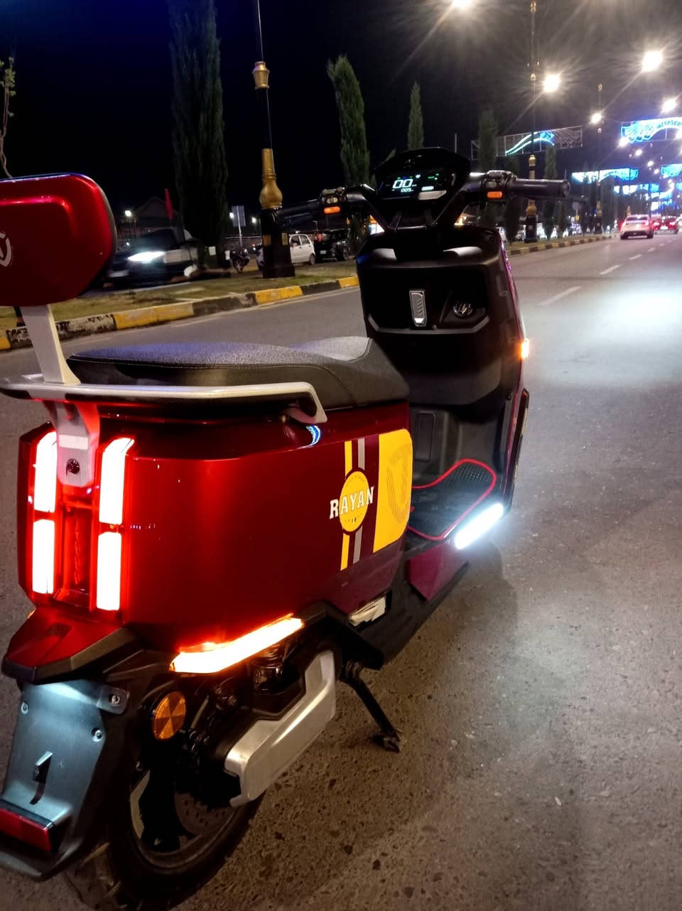 للبيع دراجه شحن ريان وحش الكون
مواصفات معروفه
ملحقات كاملة
السعر ٩٥٠ بيها مجال بسيط
الرقم *********** بي واتساب
