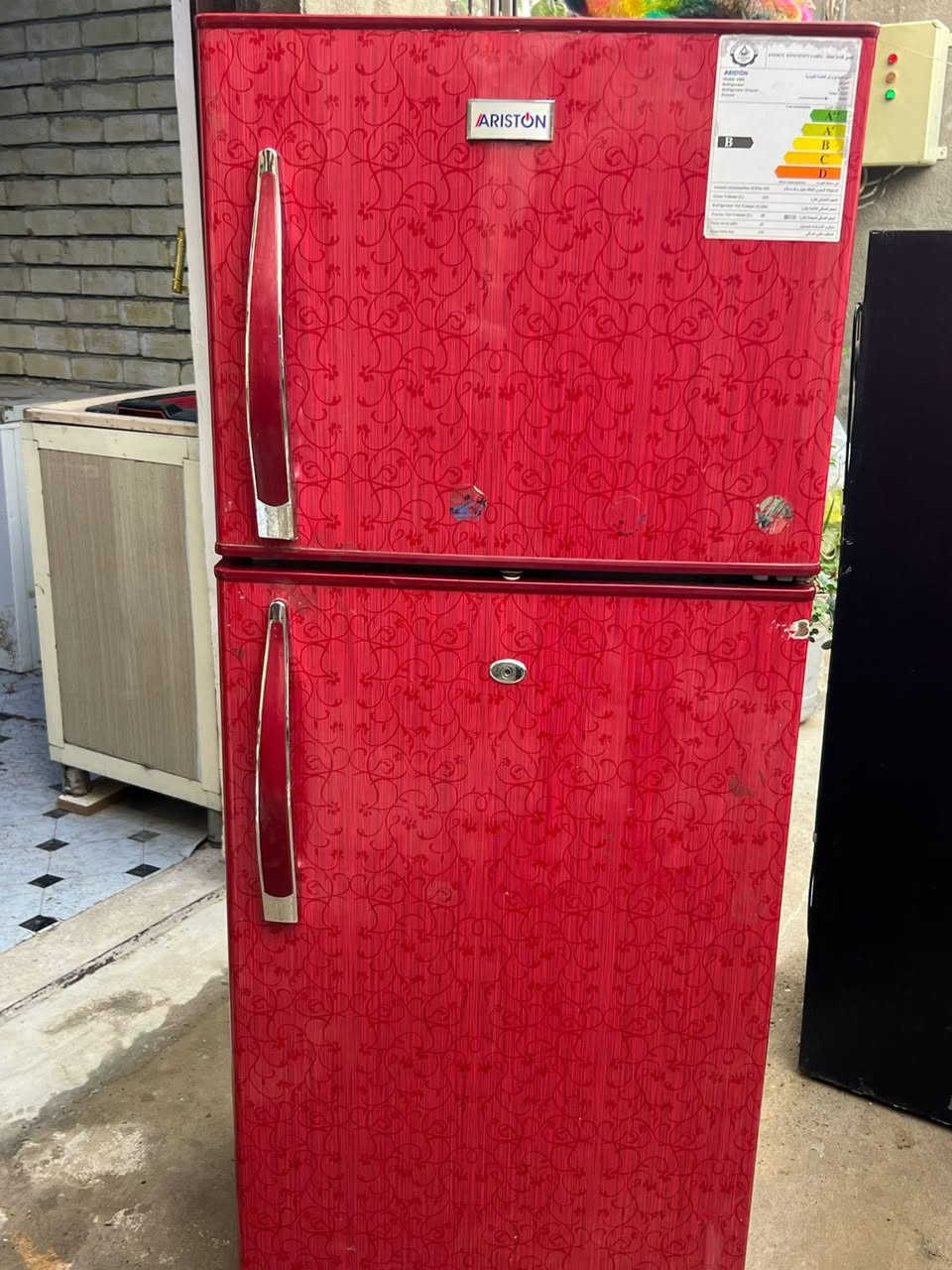 للبيع بكاني بياع اوبدون تصليح اوبدون خياس ***********
