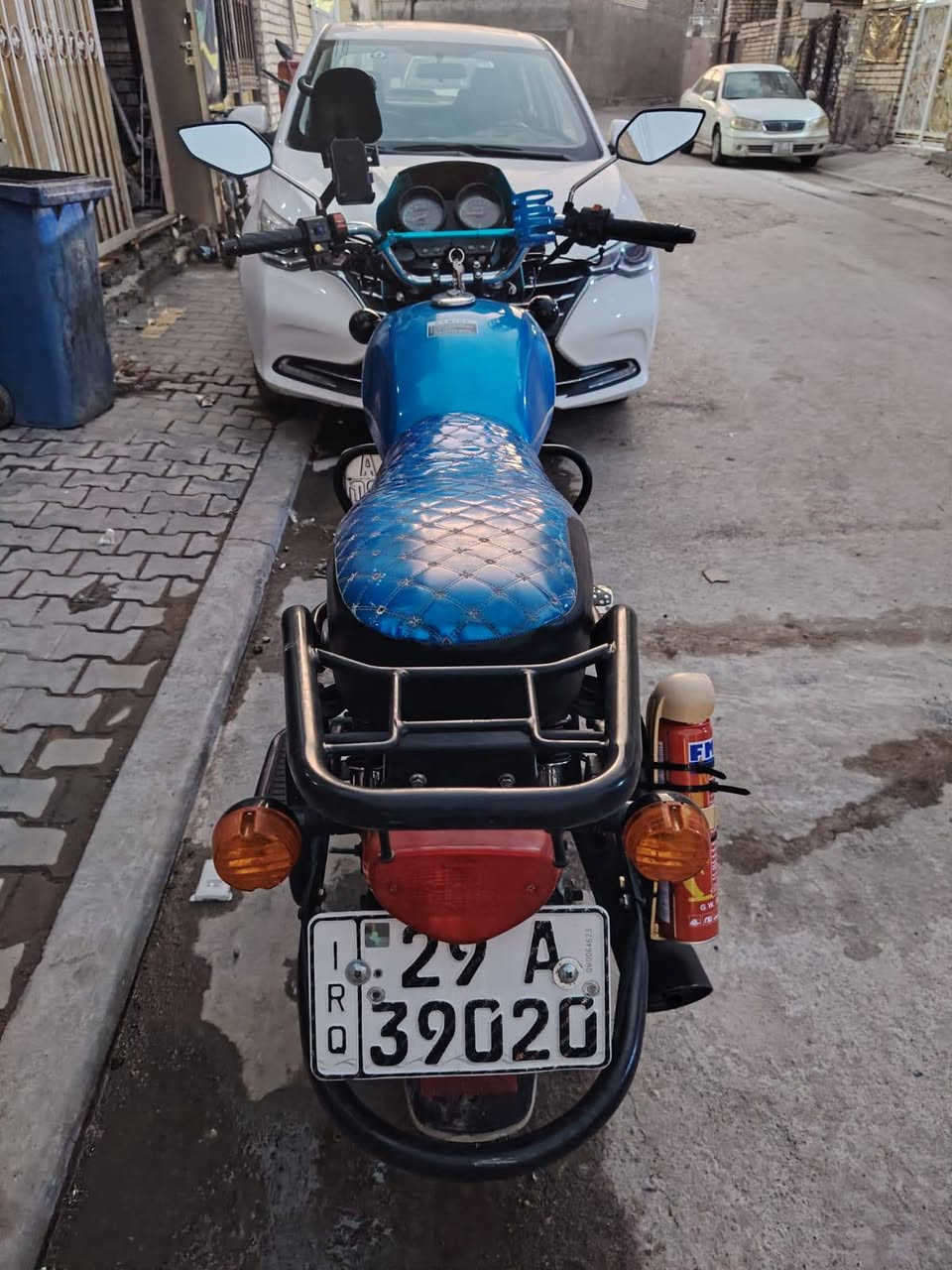 السلام عليكم دايون نفخ موديل 21 رقم وسنويه واسط باسمي مشروع وطني تحويل وين ميعجبك بغداد دراجه كفاله عامه 
الدراجه كلش جديده حتى العده مال شركه إياها دهن كله من الحسام الله شاهد جاهزه الدراجه ومكينه ناعمة فديو إياها شوفو
رايده بمليونين مكاني بغداد الحبيبيه ***********
