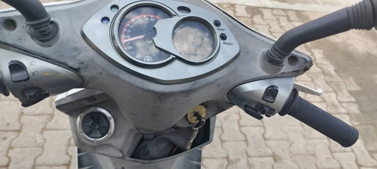 دراجة سكنس فحل كابريتر كوري نضافة كفرات ٨٠٪ مختم بلادي مكينة برغي ممفتوح كهربأئيات كلة شغال سلف هندر السعر ٩٠٠ بيها مجال المكان المحمودية الرقم *********** الرقم ***********
