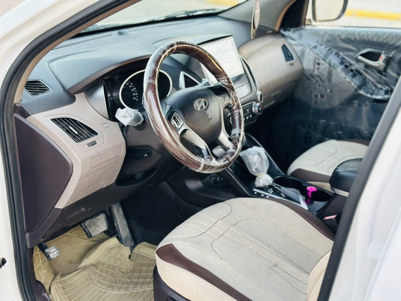 سلام عليكم
توسان 
مديل 13
خليجي كفاله سونار موجود
مكينه الفين 
ماشيه 176
حداديه فول 
شاشه 
تحكمات 
سياره كلش نضيفه 
رقم أنكليزي 
ألسعر بعد ألاتصال 
***********
مكان ألسماوه
