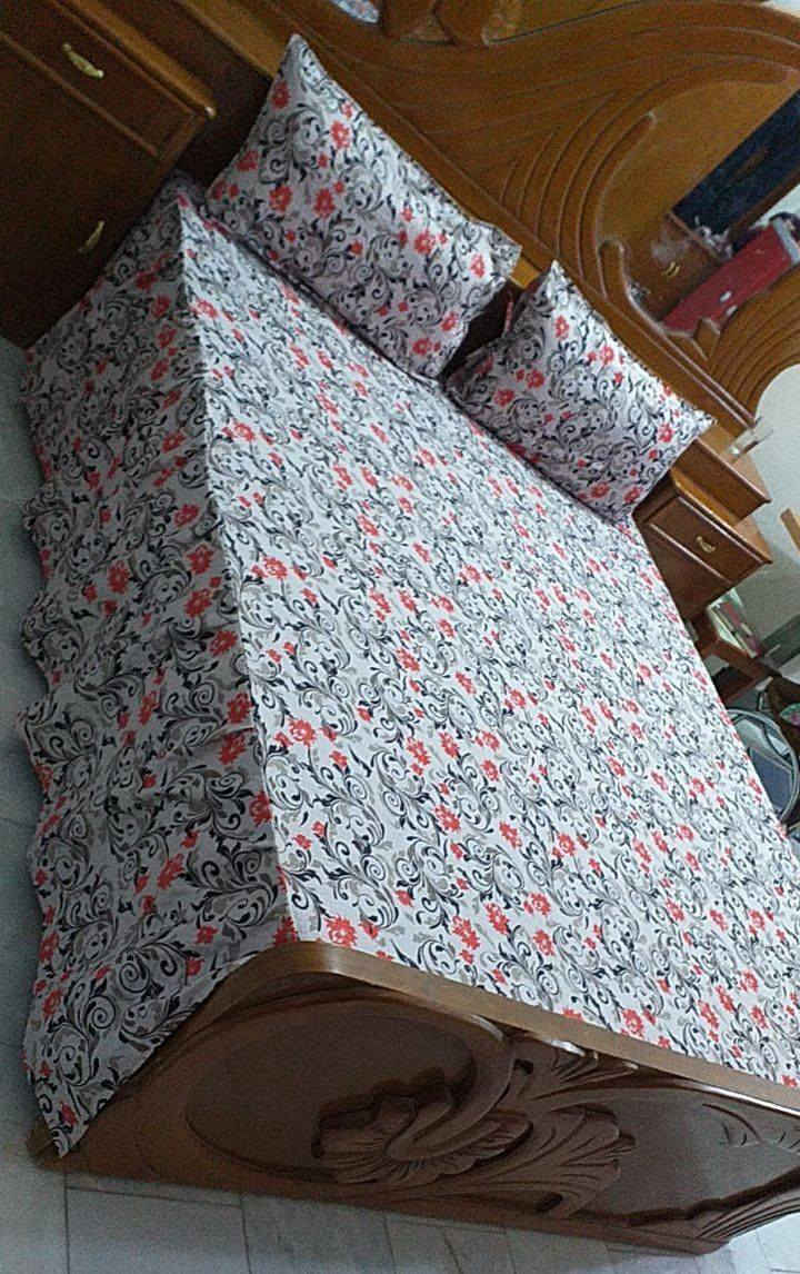 السلام عليكم بنات خياط وفصال حسب الطلب مكاني  علكايه  توصيل متوفر   الي اتحب تجي بنفسها تخيط كل الهلاا بيها 🌺🌺اخيط نزلات جرابي شراشف وجه مخاد حسب الطلب والمديل ***********
