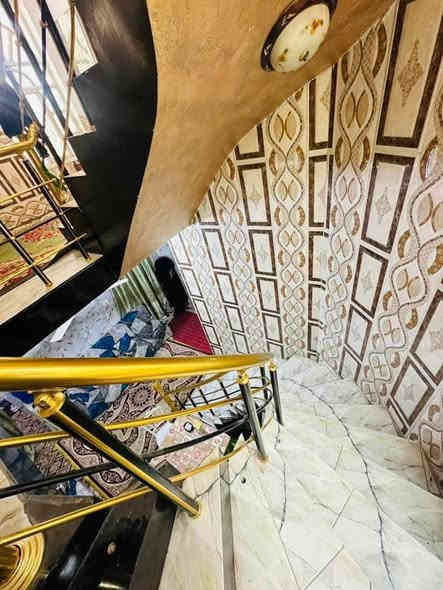 دار للبيع طابو زراعي سند 25 الموقع حي نادر المساحه 200متر 4غرف نوم هول مطبخ صاله صحيات عدد٣ كراج سياره حديقه صغيره مناور عدد 3 للاستفسار مكتب النبل للعقار والبناء والهندسه *********** واتساب *********** واتساب
