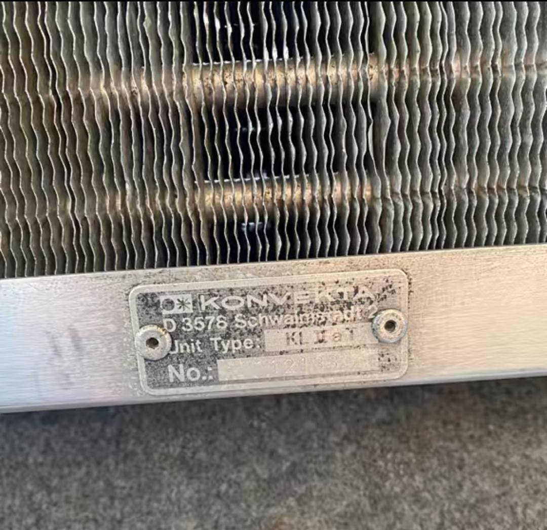 السلام عليكم 
كونفكتر كرواتي جديد 
كامل مابي اي نقص 
.. 
درع كرواتي بلادي 
. 
تانكي كاز اكتروس 300لتر البلادي 

مكاني الكوفه لاستفسار 
***********
