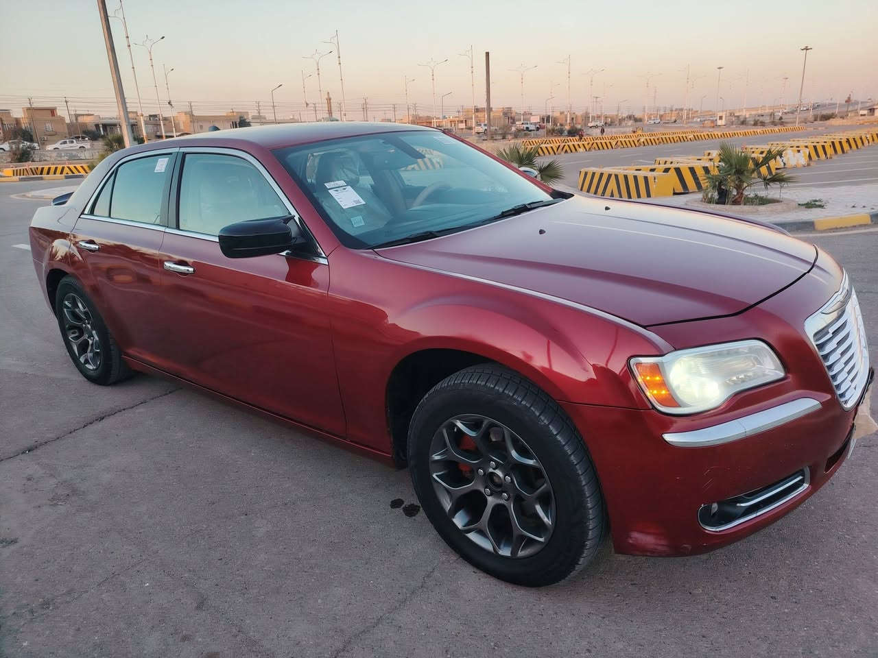 كرايسلر اوباما  اصل 2014
ادوات ادوات كصه جنطه 
كشنات جلد وتحكم كهربائي 
شاشة جبيرة وكاميرا 
تدفئة كشنات 
تشغيل عن بعد
اربع بصمات
تخم تاير جديد حدادة طوبة
مكينه ٣٦٠٠
فول موصفات ماعده الفتحه 
مكان السيارة العمارة
سعرالسيارة  ٦٣ وبيها مجال 
*********** وبية واتساب
