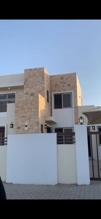 بيتي الزون الثالث • ٢٠٠م • جاهز للسكن
