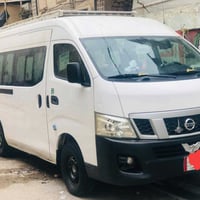 عندي كيا نيسان ١٥ نفر اي شخص يريد ايروح مزرعه يخابرني ويدلل07706004811