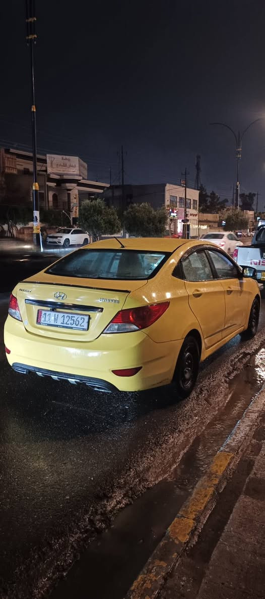 اكسنت 2013 خليجي
محرك 16 شرط كير ايتي المرغوب كلو جديد
ضرر جاملغ خلفي بدون دواخل 
سعر 95 وبيها مجال بسيط
استفسار ***********
