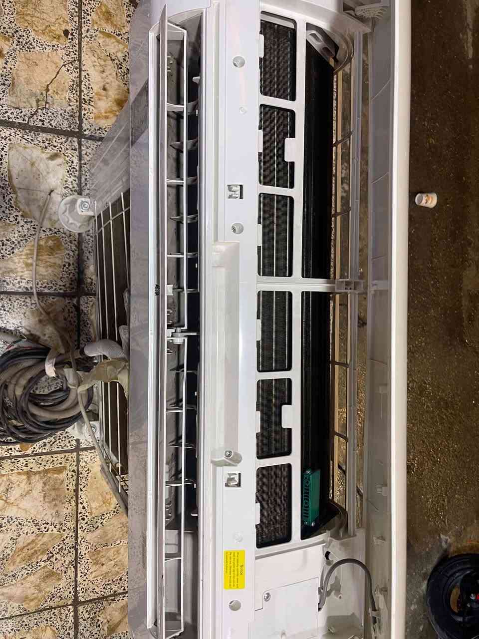 سبلت ١ طن جديد لوك عنوان الحريه سعر ٣٥٠رقم ***********
