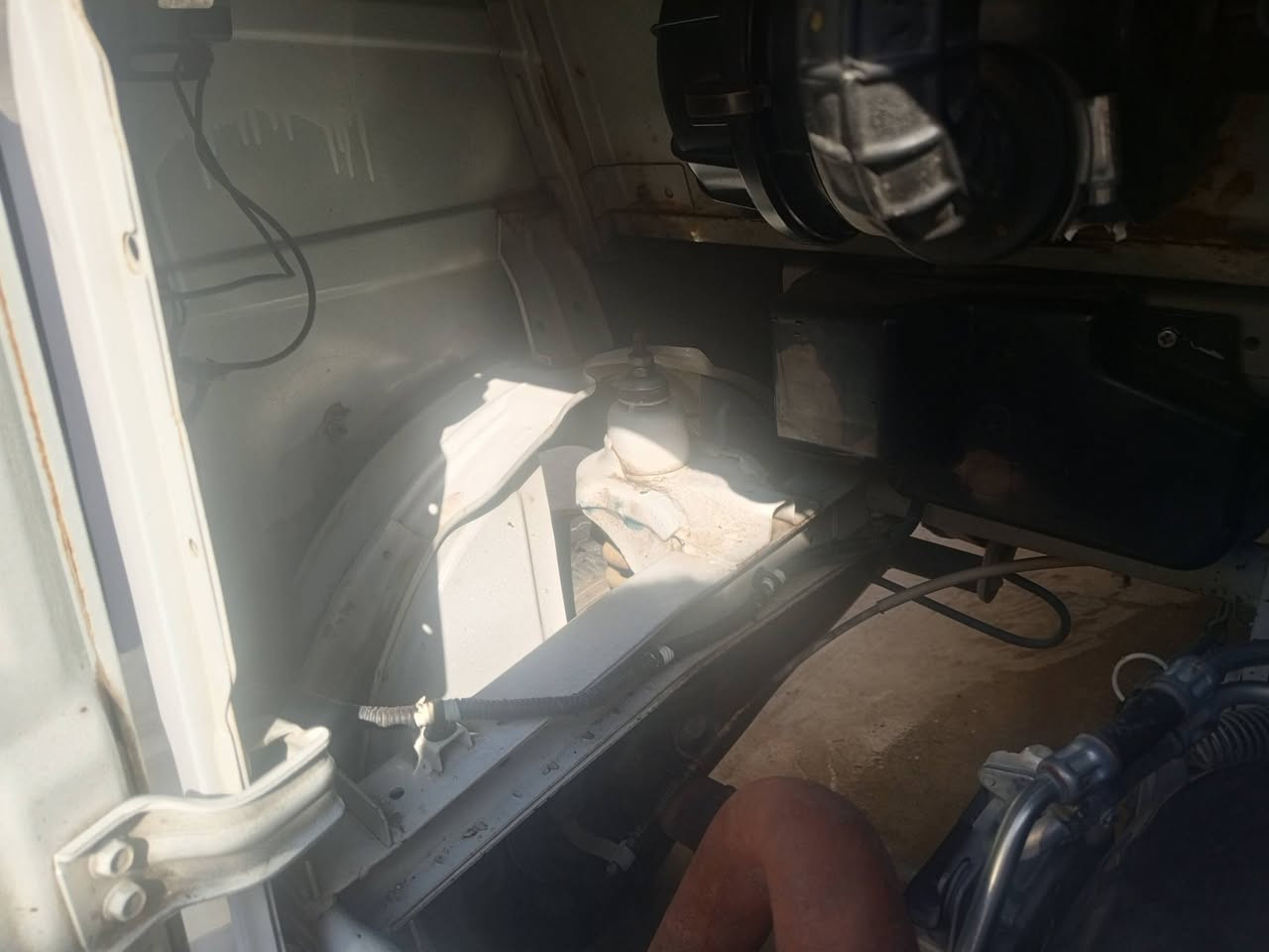 السلام عليكم تكتك للبيع موديل 21 تيك توك جاهزه فرق سنويه رقم عربي بالمدينه صدر بالارفي رقم الهاتف ***********
