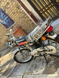 نامة مديل 27 مستخدمة شهر سعرة 700 وبية مجال شراي اتصل وتدلل 0772919599...