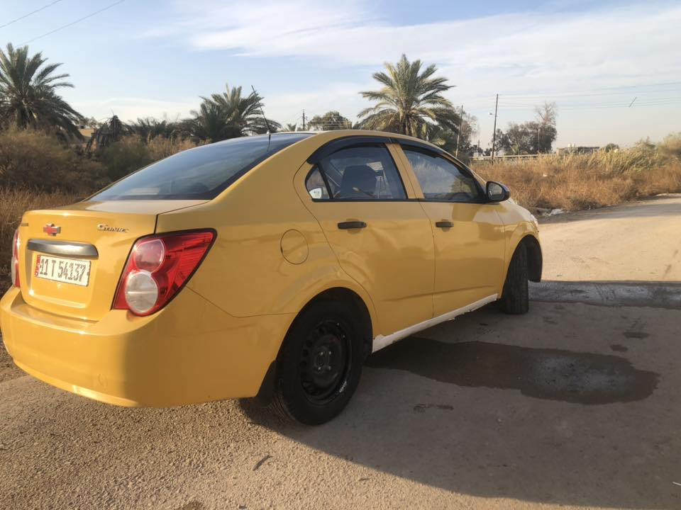 السلام عليكم سونك موديل 2012 رقم بغداد باسمي ارقام انكليزي وهزه جديده ومصفره هيئه وغرامات كير 6 نمر محرك 1800 المرغوب صدر وتخم تاير كله جديد كهربائيات كلها شغاله سياره مال بيت ما مشتغله تكسي دواخلها نضيفه سياره احله من الصور تجي وتشوف بعينك مكاني بغداد الدوره / *********** السعر ٥٠ اتصل وبيك خير وتدلل
