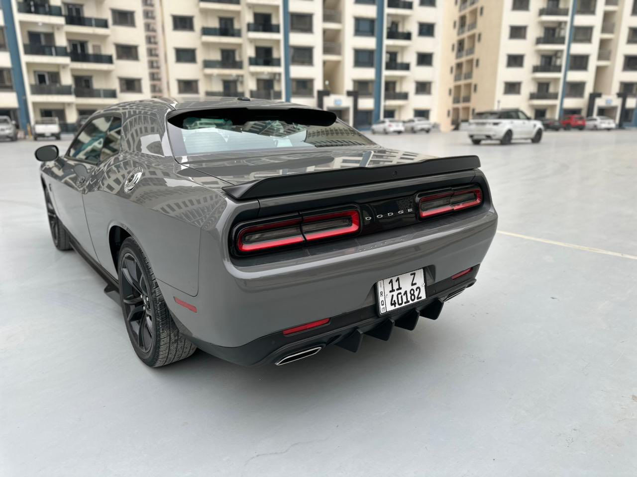 2023 SXT يالله السلام عليكم 
دوج جالنجر   ☎️ ***********
محرك 3600 V6 
سيارة  ونظيفة وخير من الله
رقم بغداد الجديد بسمي 👍
لوونةمميز اسمنتي 
ماشيه 21 الف حقيقي
كشنات جلد احمر حضن 
بصمه تشغيل عن بعد
ويل 20 اصلي وتخم تاير 
صدر جيد
شاشة  ابلاد
كامرا 
تبريد قطعتين
ضرر واضح ب صوره ضرر بنيد وجاملغ  بنيد محدث جيتي 
منظومه عدسات زنون اصلي 
وتحديث شفتات وكت كامل
سعر 185$ بيها مجال بسيط
مكان سيارة بغداد/ زيونه
الشراي اخلي ع راسي المو شراي لا يتعبني وبالخدمه.
