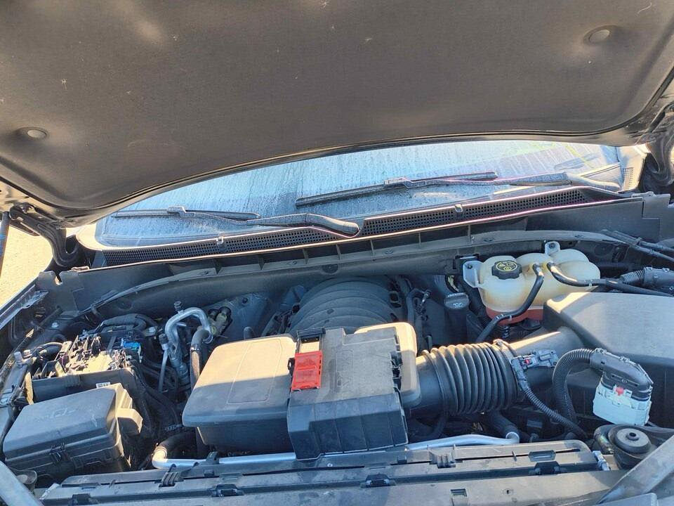 جيمسي يوكن 2022
فول بدون فتحه سقف 
ماشيه 49الف محرك المرغوب 5300
رقم بغداد 
الايرباكات  سليمه داخل قرميدي 
بدون ضربه بالشاصي الحادث موضح بالصور 
البيع بدون تصليح 
مكاني بغداد زيونه 
*********** 
***********
