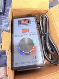 تحكم بالسرعة • تحكم بالقوة • شاشة فولتية