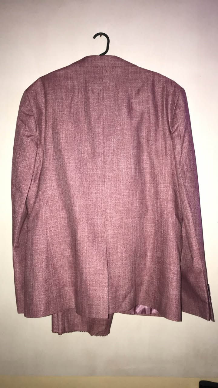 قاتی مارکەی بڕاندی مۆسیمۆ ڕۆسی mossimo rossi 

‎لە دوو پارچە پێک هاتوە (چاکەت،پانتۆڵ،هێلەک)

‎قوماشەکەی ئەستورە

‎دوو گیرفانی هەیە

‎گیرفانێکی دیکەی هەیە لای یەخەکەیدا

‎گرەنتی مانگێکی لەگەڵدایە

‎نرخی (80)هەزارە🔒

‎هەموو قیاسێک بەردەستە

‎گەیاندن هەیە بۆ هەموو شارو شارۆچکەیەک🚚🚘📦
‎گەیاندن بۆ ناو سلێمانی ٣٠٠
‎گەیاندن بۆ شارەکانی کوردستان ٤٥٠٠
‎گەیاندن بۆ بەغداد ٦٠٠٠
‎گەیاندن بۆ شارەکانی ئێراق ٨٠٠٠ السليمانية, العراق


**إذا كنت صاحب هذا الإعلان وتريد حذفه لأي سبب، رجاءا أرسل رسالة إلى الدعم الفني**