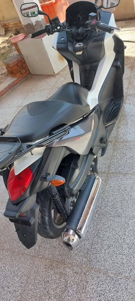 السلام عليكم 
دراجه فاز ياباني وكاله مال رمبه ماشيه 22km
للاستفسار اكثر اتصل 
 ***********
