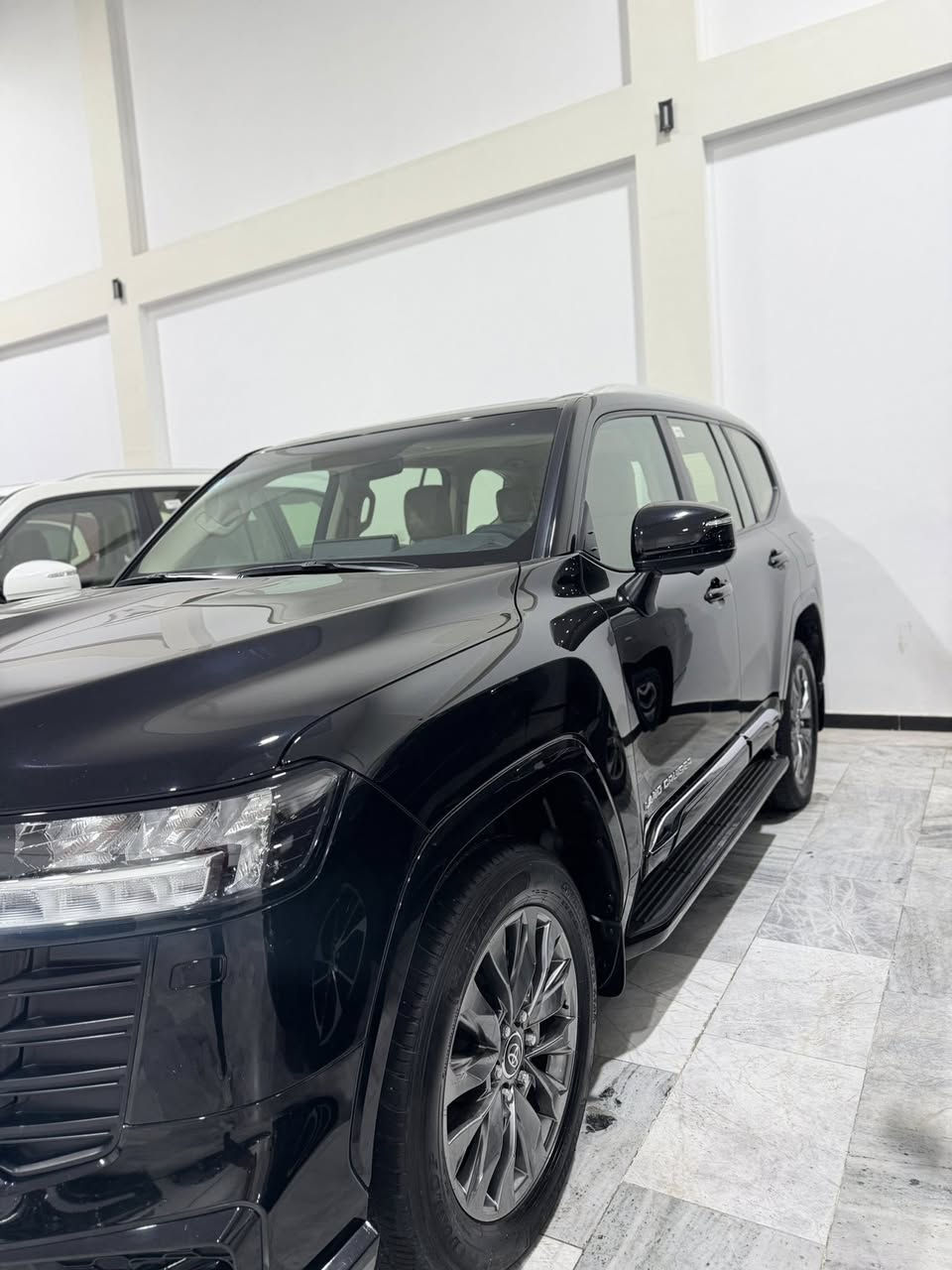 السلام عليكم للبيع او مراوس لاندكروز 2024 تنفس طبيعي بدون تيربو محرك 4000 بريم اصليه فول مواصفات مكفوله كفاله عامه رقم بغداد لمتد اصليه معروفه مواصفاتها ما يحتاج اذكرهن مكان السياره بصره شارع الوفود السعر اتصل وبخدمتك
***********/وتساب
***********/اتصال
