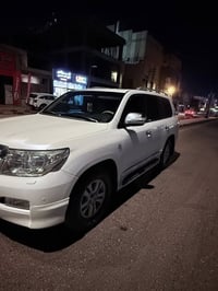 لاندكروز • ٢٠١١ • ١٥٥٠٠٠ كم