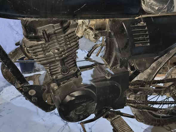 السلام عليكم دراجه للبيع السعر 185 بيها مجال شغاله بصره مكان***********
