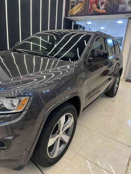 جيب شيروكي لمتد فول موصفات موديل 2015
فتحه فورويل جلد كنتاره جنطه كهرباء كشنات ستيرن تدفئا لايت زنون شاشه جبيره حساسات شفتات ستيرن
تخم تاير حداديه نضيفه محرك كير بحاله جيده جداً 
محرك 6 سلندر 3600 
رقم بغداد انكليزي هزه جديده ضرر فقط حادث امريكا والباقي فقط صبا 
بيع او مراوس                           السعر 165 قابل للتفاوض
***********
