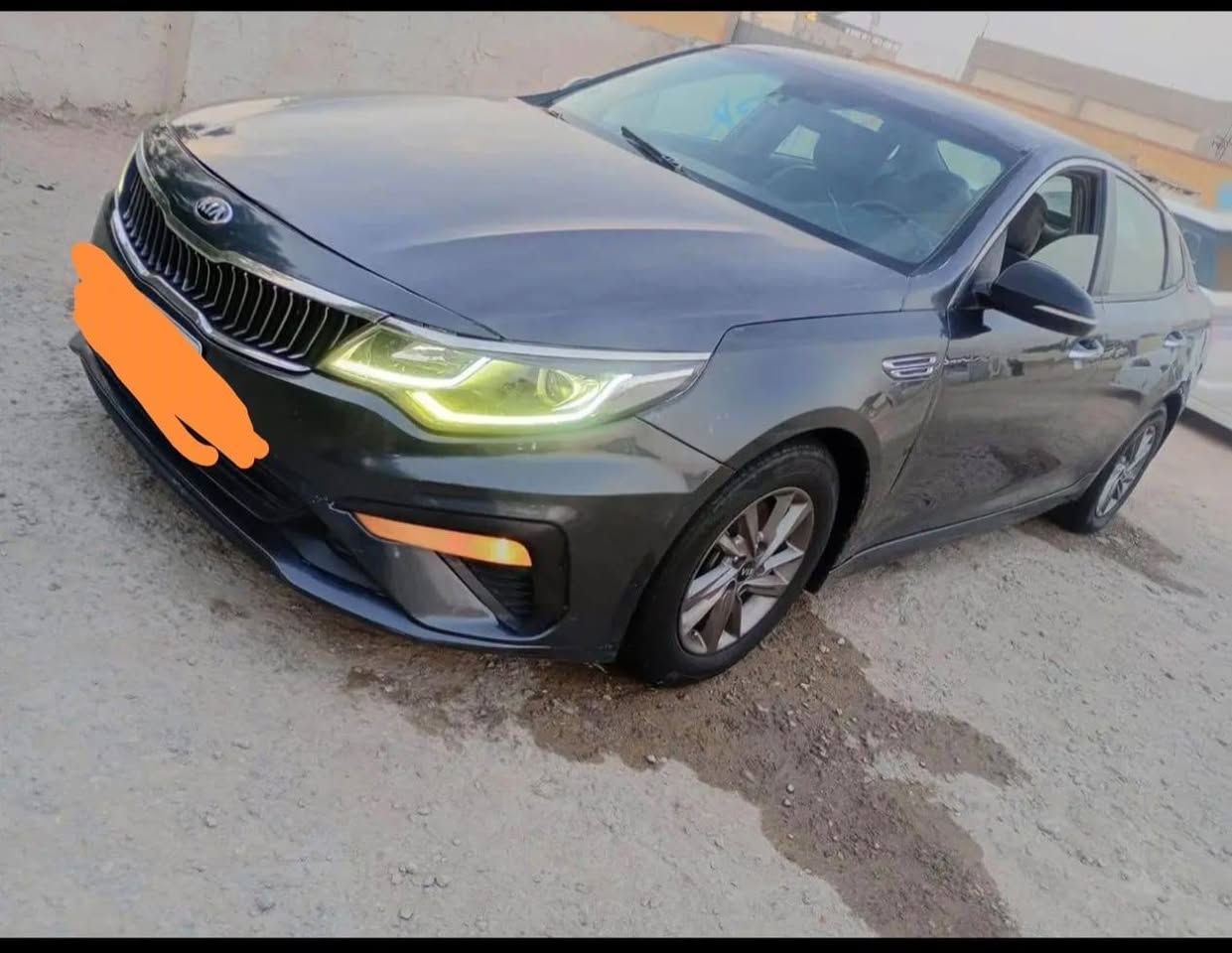 السلام عليكم… 
اوبتيما 20 وارد امريكي ضربة خفيفة گدامك مبدل مدگر وبنبد المفروض مايتبدلن بس هذا شغلهم وصبغ نص بالمدگر الثاني اثر شخوط زغير السيارة مكينة مفتوحة ومعلاية گازگيت… 
السيارة رادار قيادة اشارة تحذير بالمري داخل كلش نظيف مغلف كشنات كلشي شغال بيها ماشية 47 ميل لاتنقيص لاتبخير وگشرة لون واحد تخبل السعر 124 باسمي بصرة ابو صخير *********** البصرة, العراق
