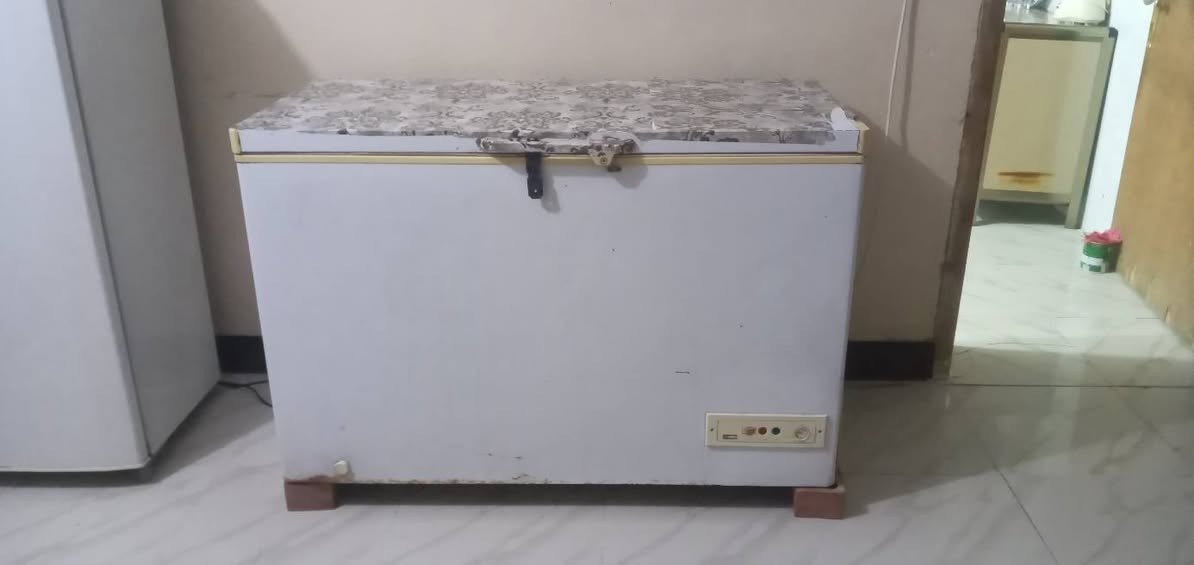 سلام عليكم مجمده مستعمله قليل سعره 150وثلاجه سعره125ولمعرض 150وبي مجال ***********
