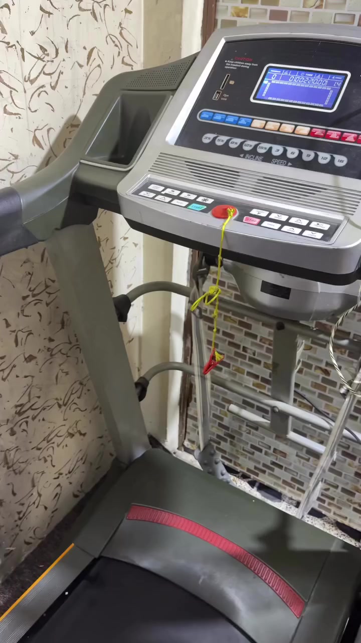 جهاز جري للبيع مكان مدينه الصدر يتحمل لحد وزن ١٥٠ وتفاصيله بلفيدوهات واضحه سعره٣٠٠ وبي مجال كلش قليل


**إذا كنت صاحب هذا الإعلان وتريد حذفه لأي سبب، رجاءا أرسل رسالة إلى الدعم الفني**