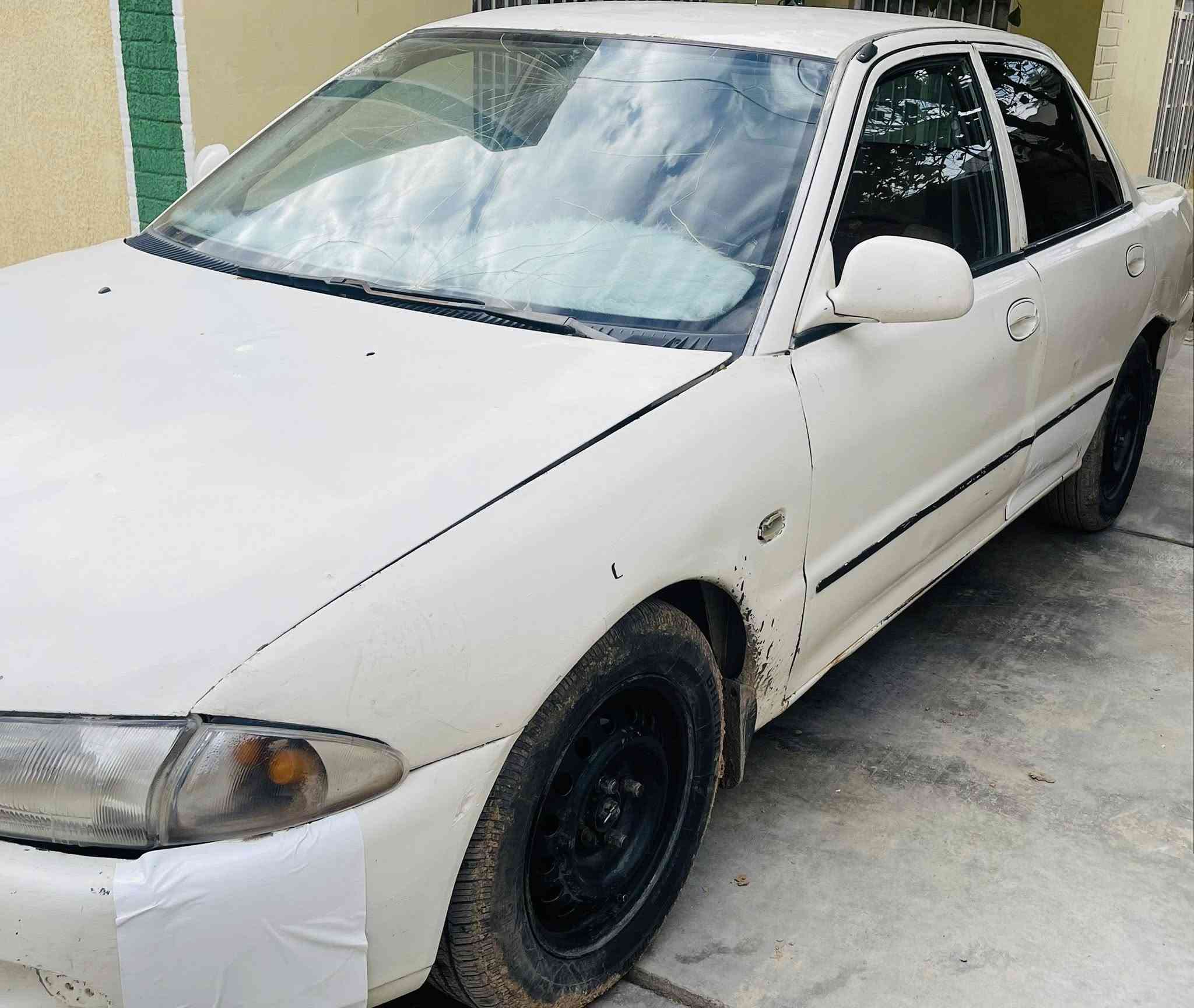 السلام عليكم بروتون للبيع موديل 2002 سيارة نواب ظباط السعر 15 الاتصال***********
