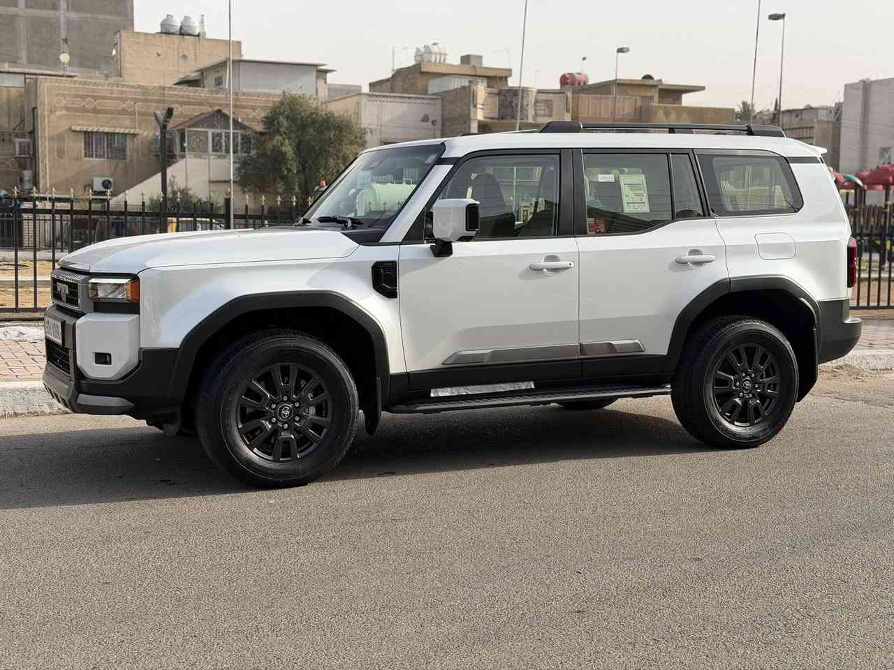 السلام عليكم
برادو 2024  فئه (R3) فوول ١/١
ضمان شركه ساز 
مغلفه ppf ضمان 10 سنوات
رقم بغداد باسمي 
ماشيه ١٥ الف كليو زيروووو
***********
فتحه سقف (سلايد) 
4  كاميرات 
جنطه كهرباء 
رادار امامي خلفي 
تحديد مسار 
كشنات تدفئه تبريد 
كشن كهربائي 
هوك خلفي
توقف ذاتي 
سايد بريك دكمه واتوهولد
حساس امامي خلفي 
10 ايرباك 
ومكفوله من كلشي صبغ بارد شخط رصعه جديده جدا جدا جدا بعدها زيرو 
السعر 505 وبيها مجال
مكاني شارع فلسطين 
***********
