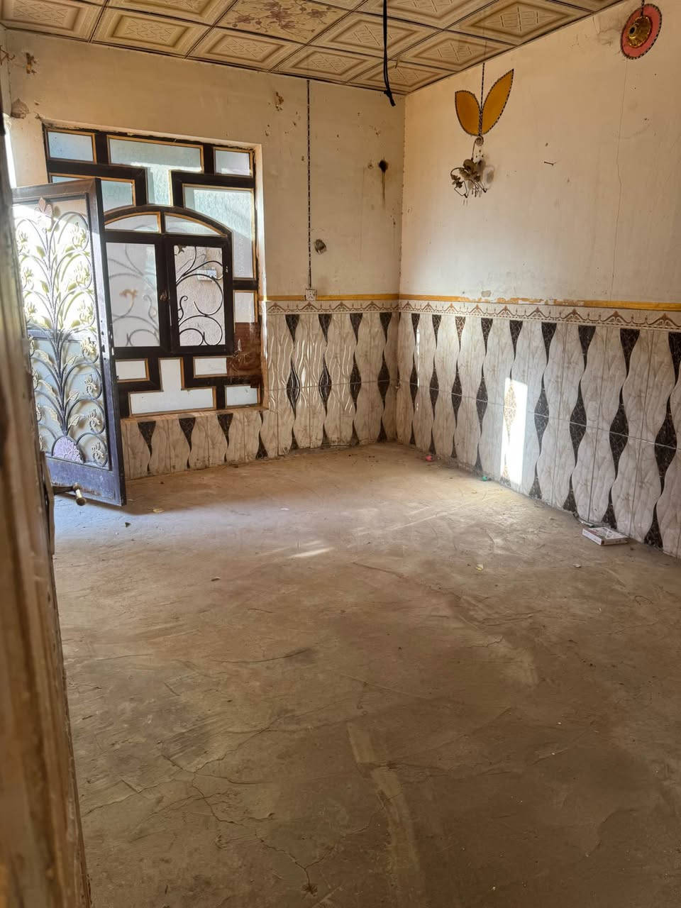 دار لأيجار طابقين 50متر بشارع المطار القديم ورا مدرسه الشهيد علي الرماحي ايجار 150 الف 
واتساب *********** النجف, العراق
