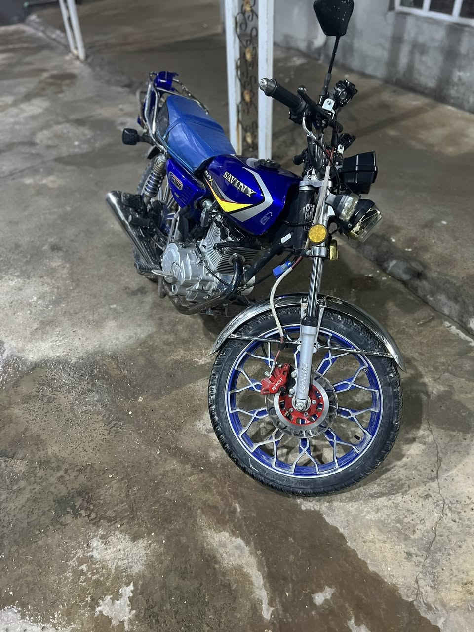 سيفان 2024 للبيع
سيفان 2024 🔥  
محرك 200cc  
تشغيل عن بُعد + سلف  

الموتر نضافة لا توصف ✨  
محركه مضمون، إذا طاحتو صبّانة يرجع وأنطيك فلوس فوگها 😎  
ما يخيب ظنك لا بالتحريكة ولا بالمعدل، شي جداً راقي ومرتب.  

📍 العنوان: جنوب الموصل - قرية أصفية  
💰 السعر: 750 قابل للتفاوض البسيط للجادين  

📞 للتواصل: 077218011


**إذا كنت صاحب هذا الإعلان وتريد حذفه لأي سبب، رجاءا أرسل رسالة إلى الدعم الفني**