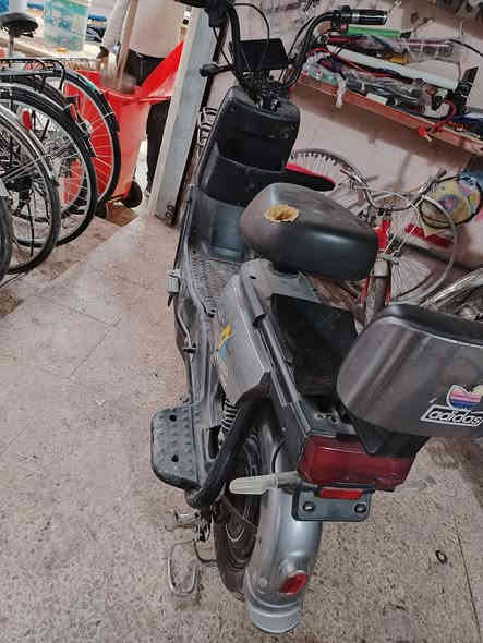 للبيع ابيع فحم بس الي اعرفو يمكن باتريات الشاري يتصل السعر 70 مكاني حي سومر ***********
