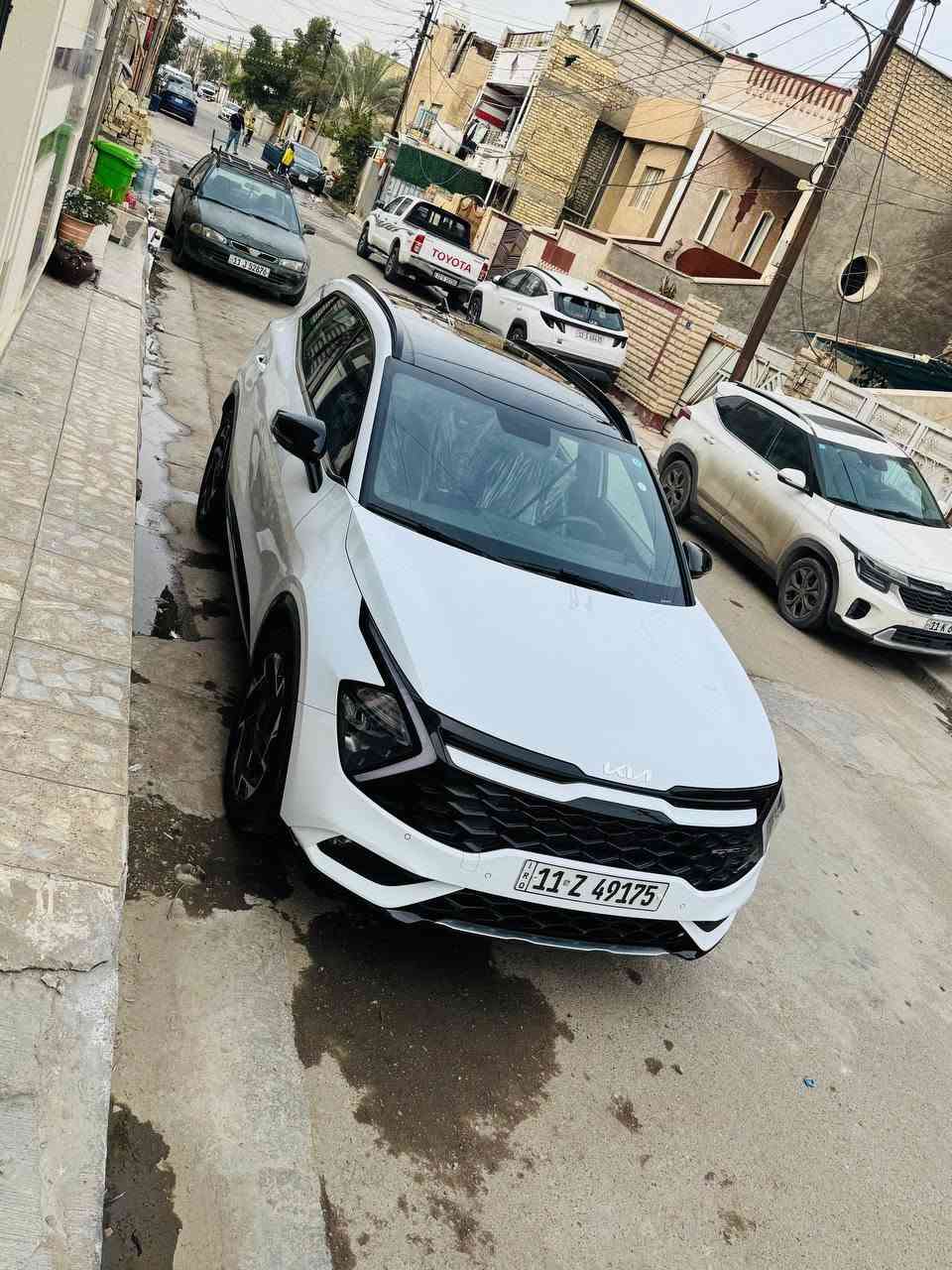 سلام عليكم اسبورتتج موديل 2025 جي تي لاين فول موصفات ماشيه 14 ونص بيه رصعتي صغار مابينه السياره نضيف كلش مكانه بغداد الجديدة سعرها 245ورقه غير متواجد على الفيس الشراي يتصل ***********
