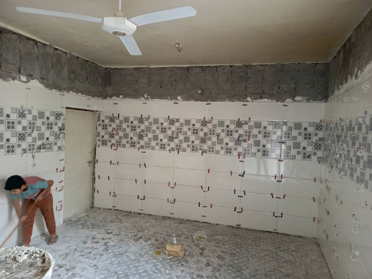 شغل انواع سيراميك ولوح بل ماده لاسقه شغل كادر كامل كوت ***********
