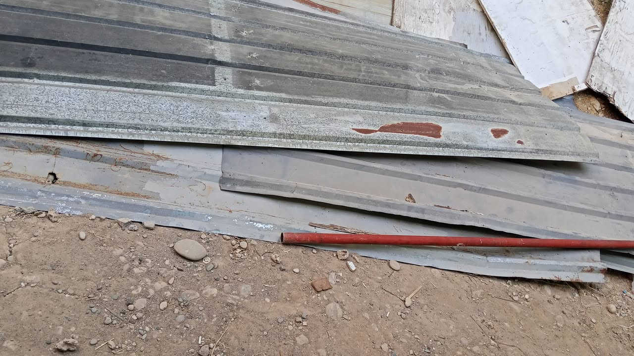 رفوف حديد ثقيل عدد ٤ جينكو مستعمل عدد ٨ للبيع اتصال على رقم ***********
