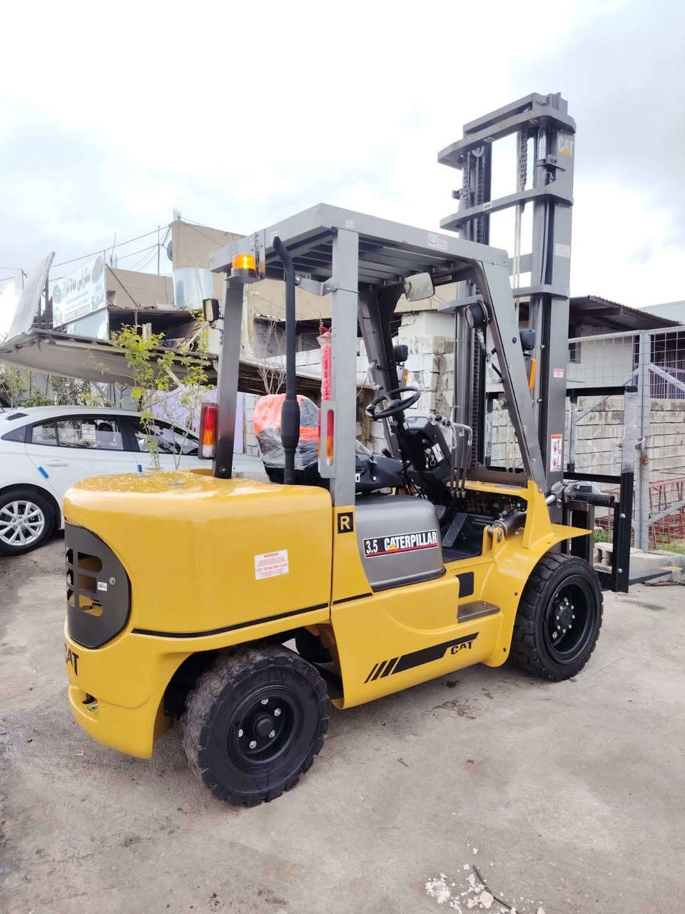 ئۆتۆمبێل: رافعە کتر نموونە لە جوانیا 

مۆدێل 2001 
فوول مواسفاتە 
3 حەرەکەیە قەپانە 3لیڤە رە 

ســــعر $ یەک کۆمێنـت بکە راســـتەوخۆ بــۆ دێـــت🟢

3.5 تە نی جوبی 6 مەترە
 تایەی ڕەبەڵە هەمەنەفێستە هە موو گیانی بە شەرت 
لەسەر دەقی شەریکە ماوە بەشەرت 
گێڕو مە کینە هە مووی بەشەرت 

اوروپی اوراق و مەنەفێستی خۆی لەگەڵە 
زۆر کەم ایشیکردوە گشت گیانی بە شەرتە زۆر پاکە

ژمارەی خاوەن سەیارە👈: ***********
