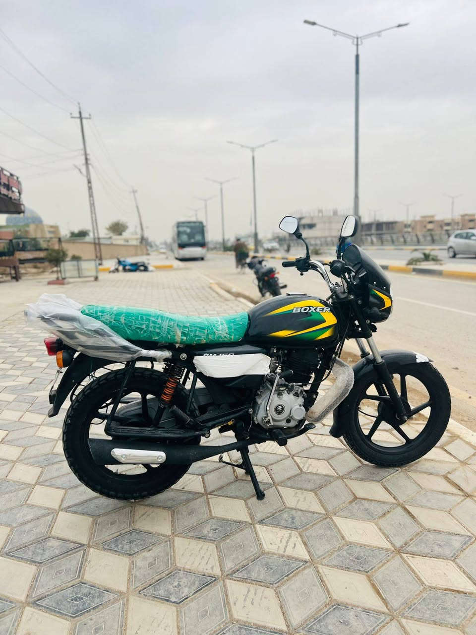 سلام عليكم
داجه بوكسر هندي  2022
كفاله عامه اذا برغي مفتوح ترجع 
مرقم ديالئ 
مكاني تحرير 
***********
