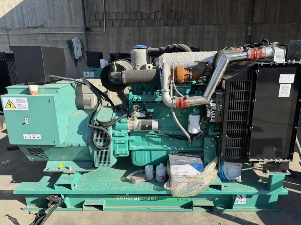 #مولدات
كمنز حجم 102 / 6 سلندر المولده زيرو
 نضام حماية + نضام اوتو  شرط الشغل والحمل 
حمل 300 أمبير مرتاح 

📍التوليد 150 kva ستانفورد 
📍السعر خاص او اتصال بالرقم التالي 

العنوان اربيل الصناعه الجنوبيه 
للاستفسار الاتصال+واتساب (***********)يوجد توصيل لجميع المحافظات 🚛
