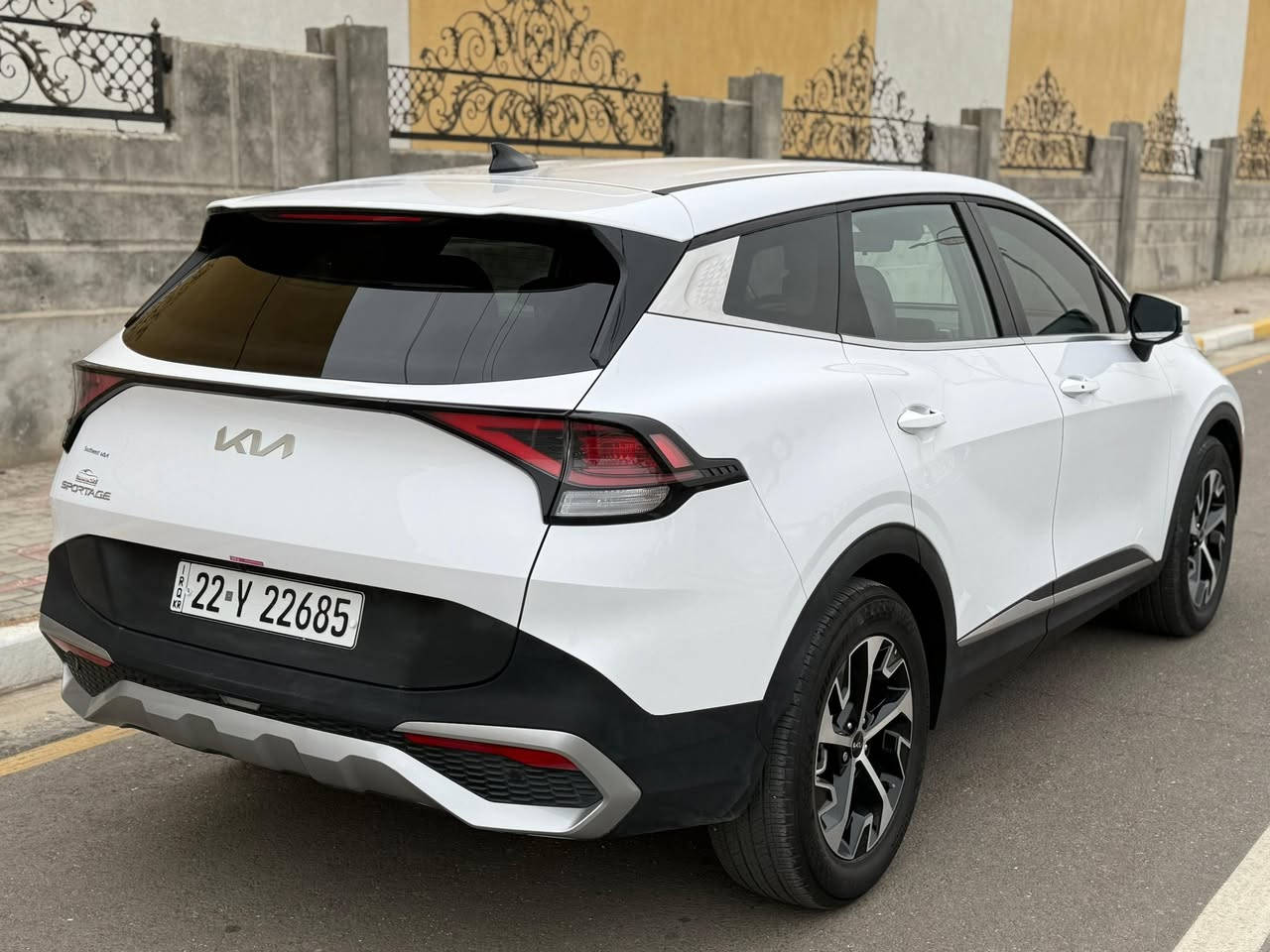 كيا سبورتج EX 2025 وارد أمريكي 
رقم أربيل تحويل مباشر 
عداد المسافه : 14 الف mill
حجم المحرك : 4 سلندر 2500 GDI 
الضرر : تخريبي بدون ايرباك 
ابواب ثنين جهة اليسار صبغ فقط 
المواصفات EX 
بصمة تشغيل وابواب تشغيل عن بعد 
رادار مانع تصادم امامي جانبي خلفي 
حساس خلفي - نقاط عمياء - تحديد مسار 
مقاعد جلد تحكم كهرباء - تدفئه مقاعد
تدفئه ستيرن - سايد بريك كهرباء  
اشاير مري - شاشة دجتل كار بلي 
تبريد قطعتين - لايت زينون + لد نهاري ليلي 
✍🏻 السعر 218 ورقه قابل لتفاوض
*********** مهندس حسين  
كربلاء / حي الحسين 
شركة_المتحدة_لمزادات_السيارات_وقطع_الغيار
