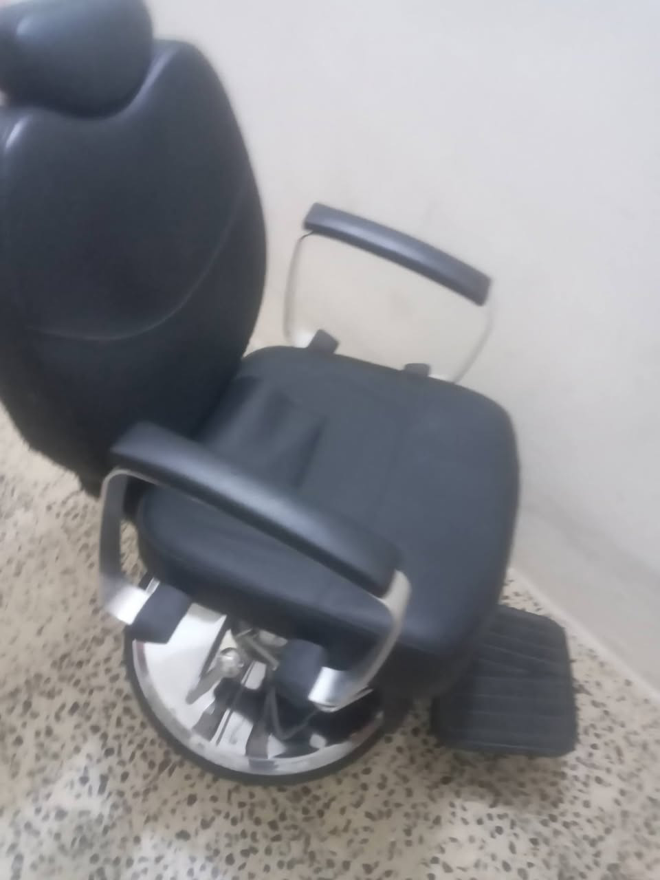 سلام عليكم كرسي حلاقه للبيع اخو جديد   سعره ١٥٠  بيع مستعجل


**إذا كنت صاحب هذا الإعلان وتريد حذفه لأي سبب، رجاءا أرسل رسالة إلى الدعم الفني**