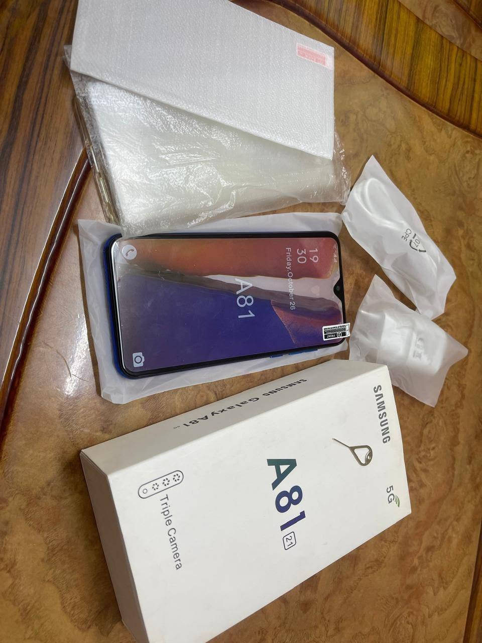 السلام عليكم
Samsung a81 5G

جديد ما مستخدم بالجيس

ذاكرة 128

يدعم انترنت 5G

كاميرا ثلاثية

بطارية 4000 مللي امبير

مساحة تخزين قابلة للتوسيع
مع ملحقات كامل تتكون من:
. كفر شفاف
. لصقة شاشة
. شاحنة تلفون اصلية
. واير شحن
. دبوس سيمكارت

السعر 120 وبي مجال

متوفر توصيل

للتواصل ***********
